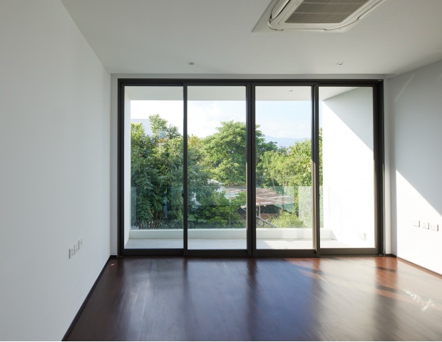CỬA XẾP LÙA TOSTEM