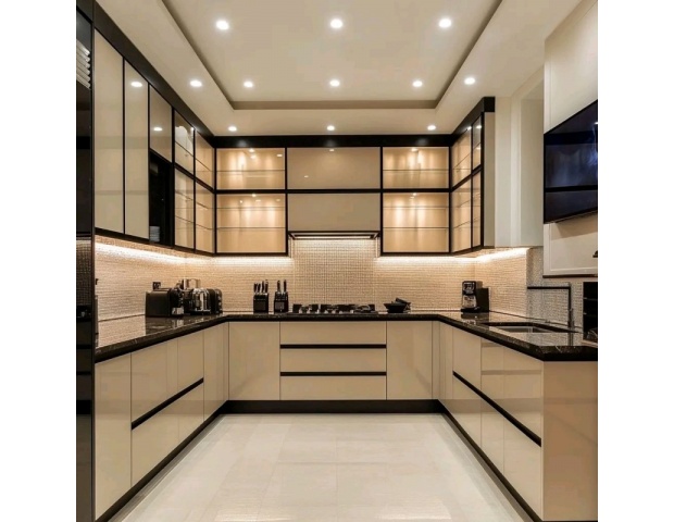 KÍNH ỐP BẾP CHỮ U